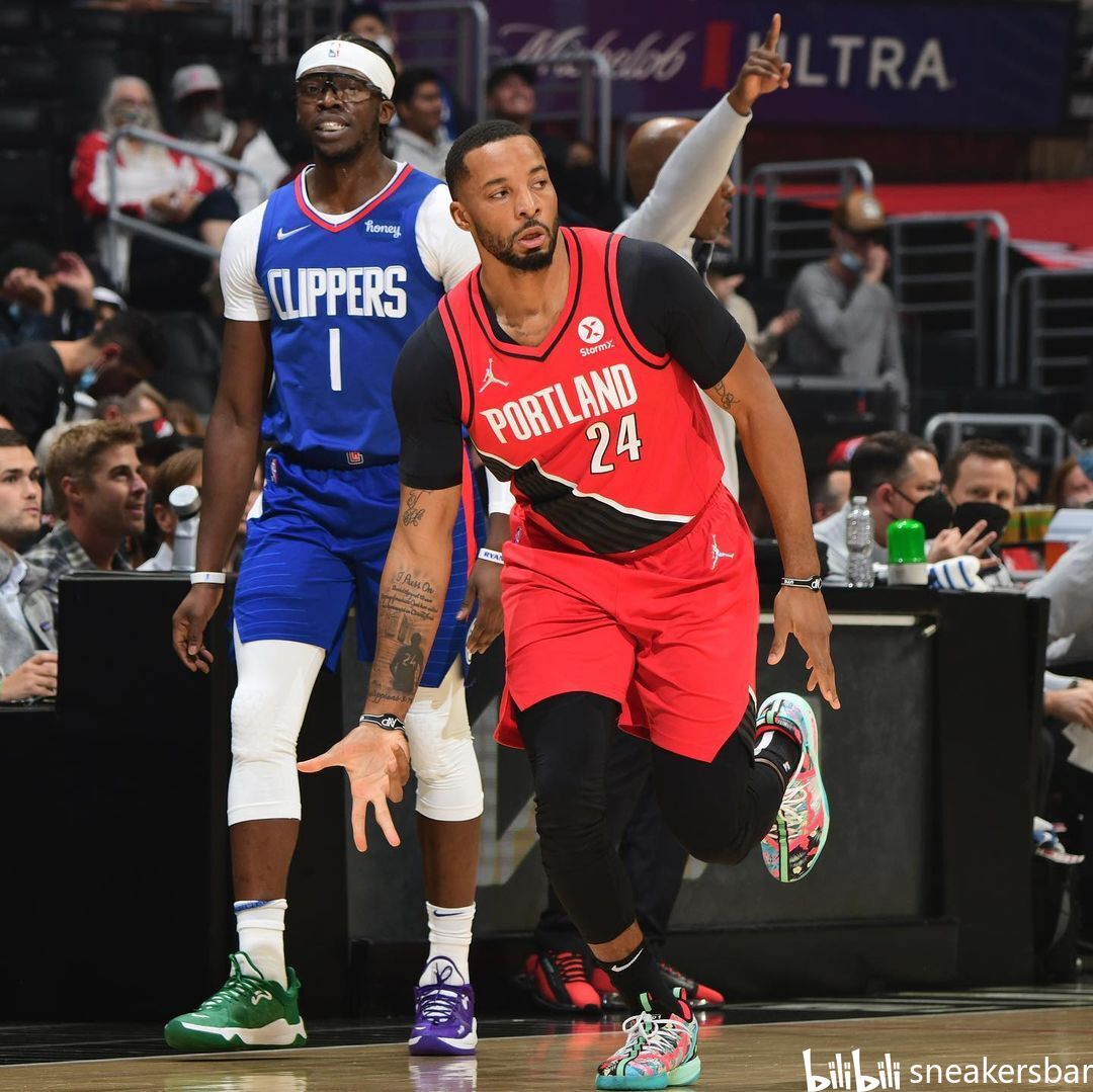 身体对抗见 身体对抗见