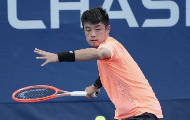 亚雷亚尔中 亚雷亚尔中