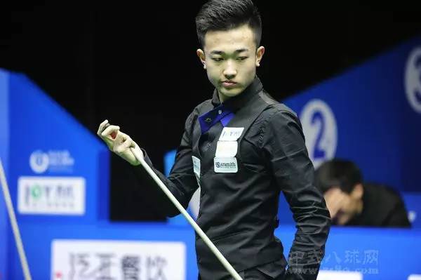 官方：一球迷因在社媒发布种族歧视维尼修斯言论被罚款+禁赛